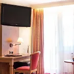 Bayerischer Hof 3*